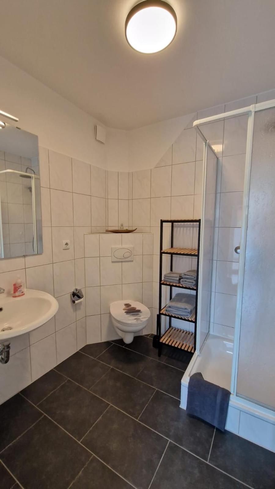 Fewo Tannenweg Iserlohn, Zentral - Parken - Kueche - Netflix - Prime 外观 照片